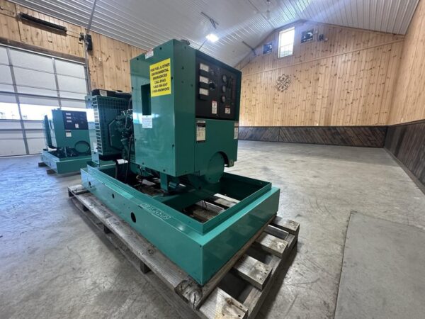 __35 kW Cummins/Onan Generator,4B-3.9 Liter Cummins Engine, Year - 1999, 1832 Hours - Image 6