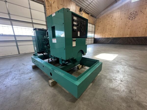 __35 kW Cummins/Onan Generator, 4B-3.9 Liter Cummins Engine, Year - 1999, 1355 Hours - Image 6