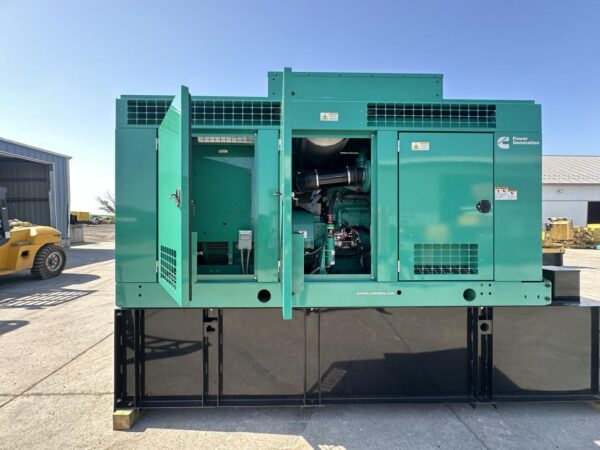 _450 kW Cummins/Onan Generator, with Enclosure and Base Tank, QSX15 Liter Cummins Engine, Year - 2020, 395 Hours, US EPA Tier 2 - Image 11