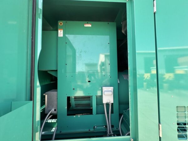 _450 kW Cummins/Onan Generator, with Enclosure and Base Tank, QSX15 Liter Cummins Engine, Year - 2020, 395 Hours, US EPA Tier 2 - Image 5