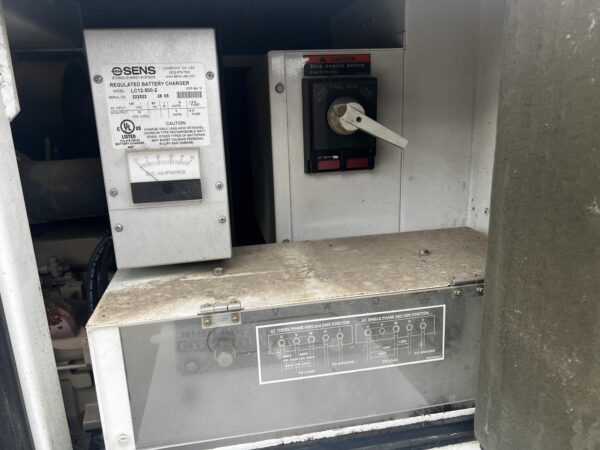 __70 KVA/40 kW MQ Power Corp Generator, John Deere Engine, Rental Grade, Year - 2005, 1362 Hours - Image 8