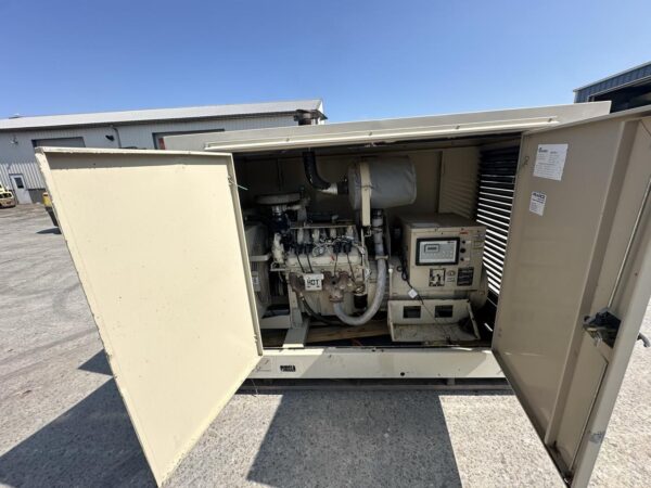 __80 kW 1 PH - 100 kW 3 PH  Katolight Generator, with Enclosure 8.1 Liter PSI Engine, 647 Hours, Natural Gas or Propane - Image 6