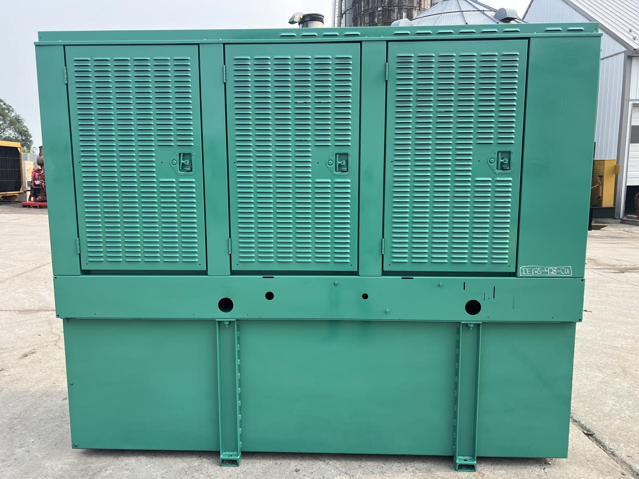 _125 kW Cummins/Onan Generator, 8.3 Liter Cummins Engine, 1072 Hours, with Enclosure & Base Tank