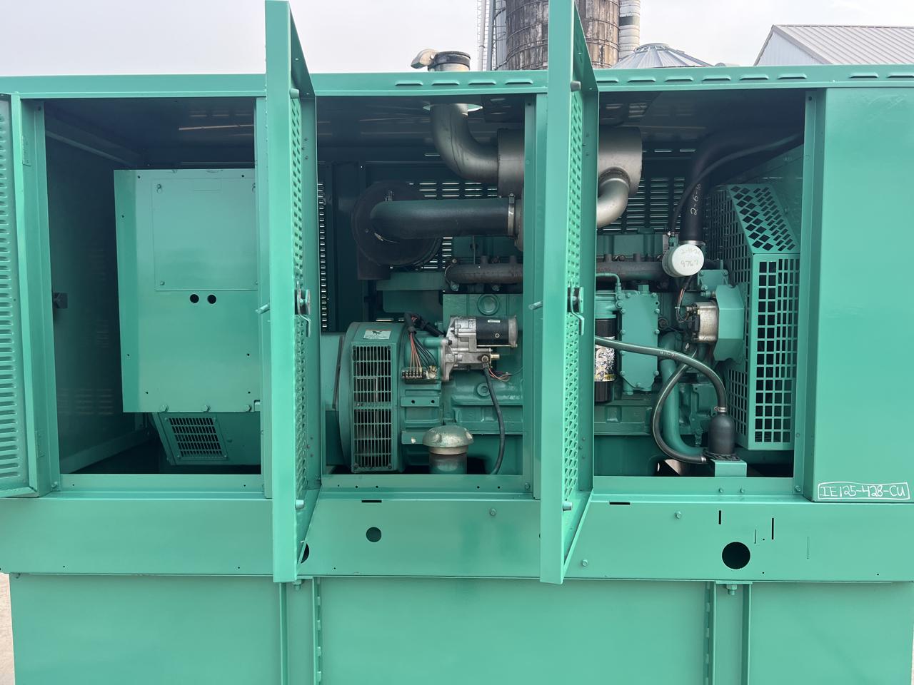 _125 kW Cummins/Onan Generator, 8.3 Liter Cummins Engine, 1072 Hours, with Enclosure & Base Tank - Image 10