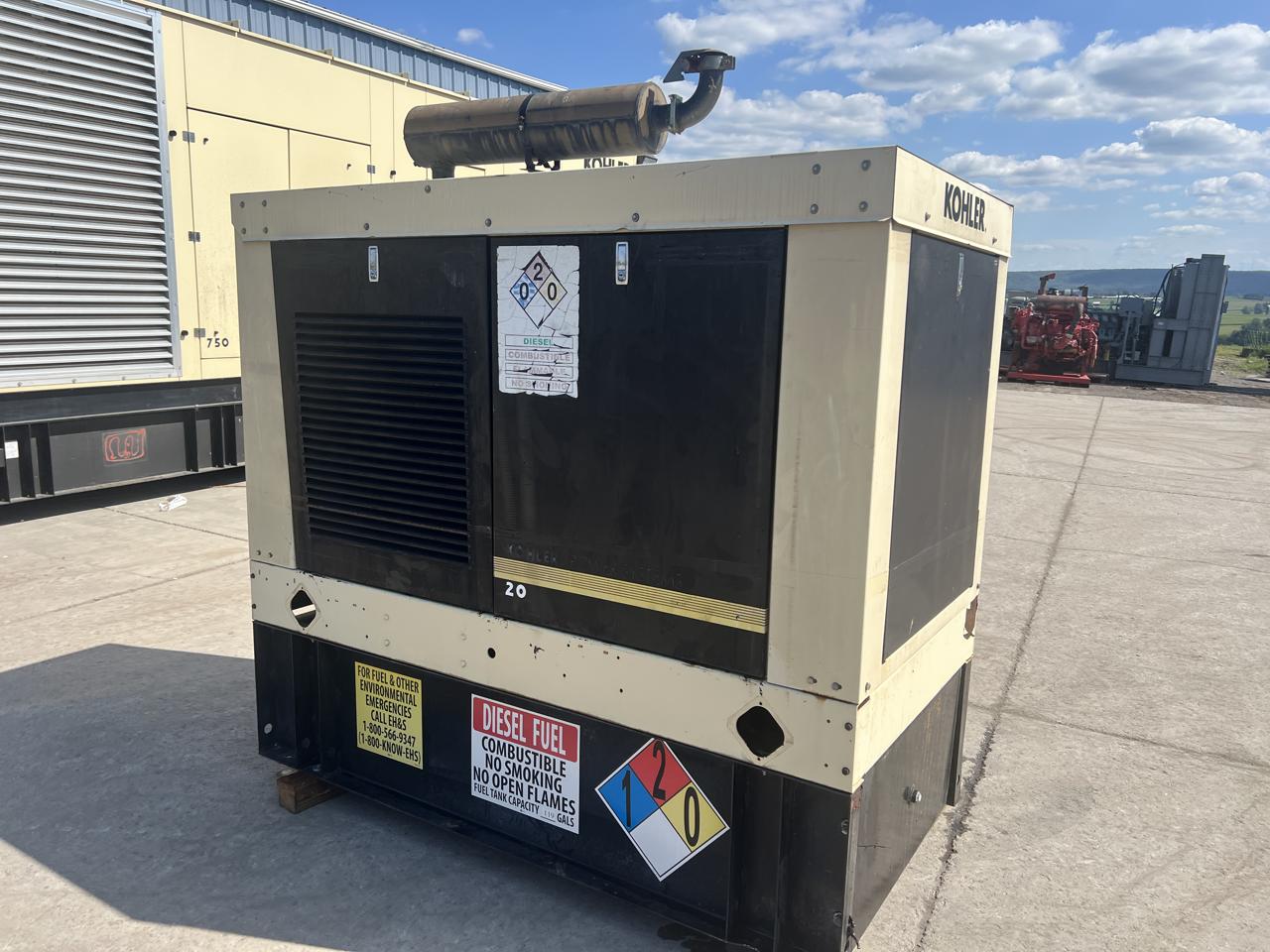 __25 kW Kohler Generator, John Deere Engine, with Enclosure and Base Fuel Tank, Year - 2004, 584 Hours - Image 4