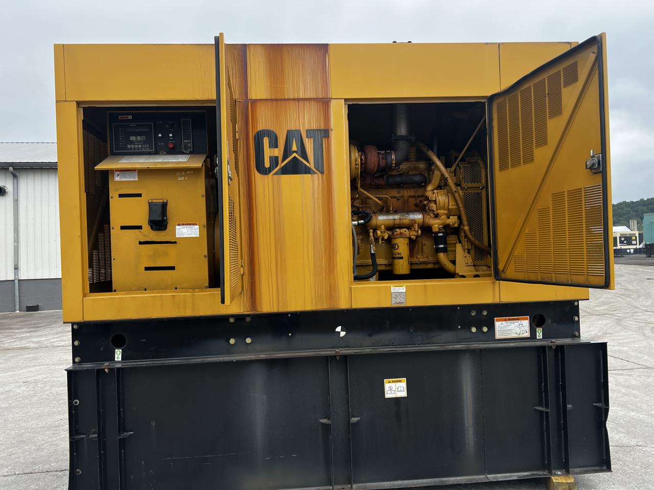 _350 kW CAT Generator, with Enclosure and Base Fuel Tank 3406 C Diesel Engine, Year - 2002, 552 Hours - Image 12