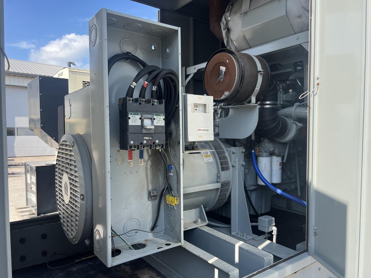 _350 kW MTU Generator, 14 Liter Series 60 Detroit Diesel Engine, with Enclosure and Base Fuel Tank, Year - 2008, 706 Hours, US EPA Tier 3 - Image 11