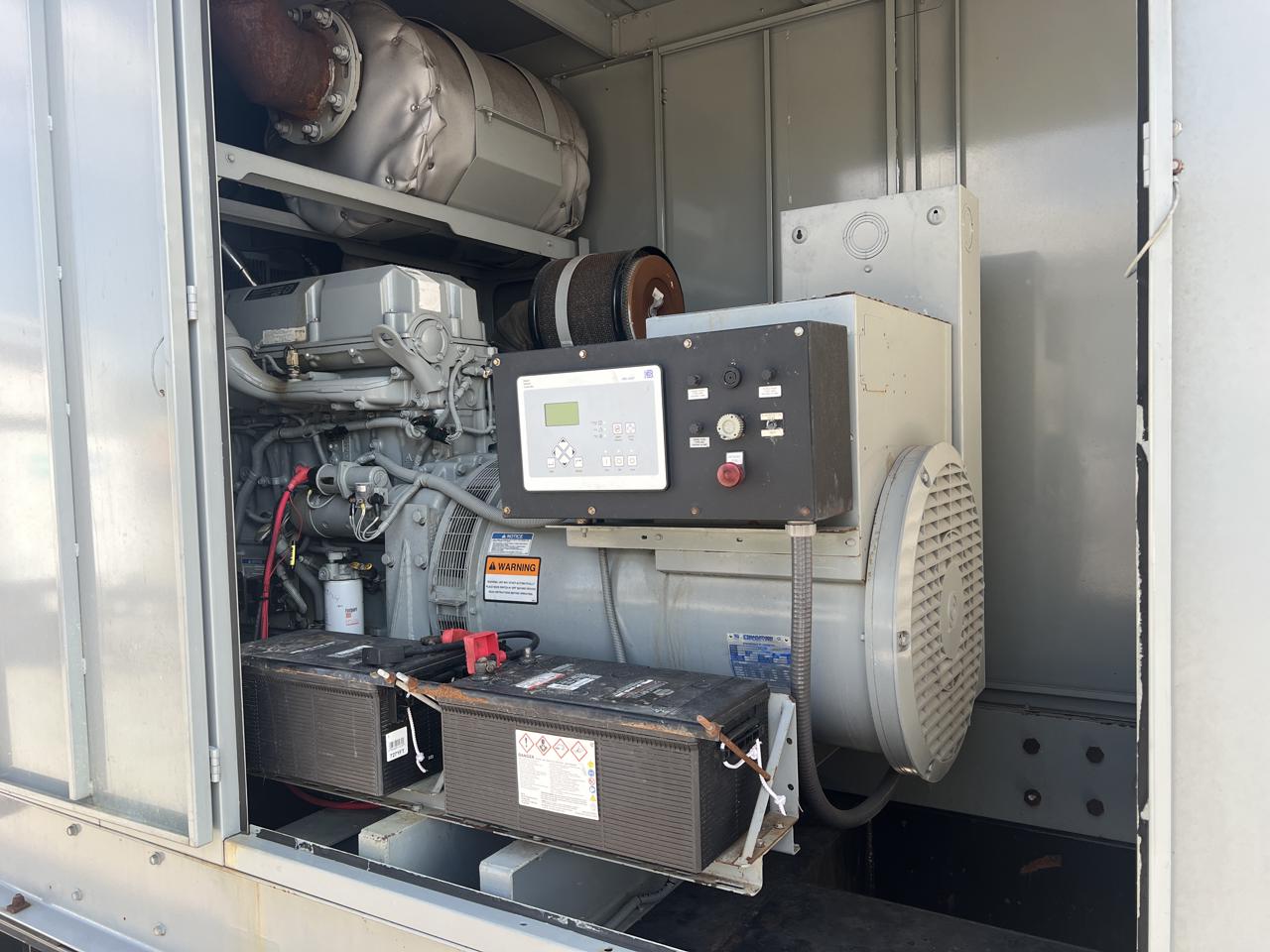 _350 kW MTU Generator, 14 Liter Series 60 Detroit Diesel Engine, with Enclosure and Base Fuel Tank, Year - 2008, 706 Hours, US EPA Tier 3 - Image 13