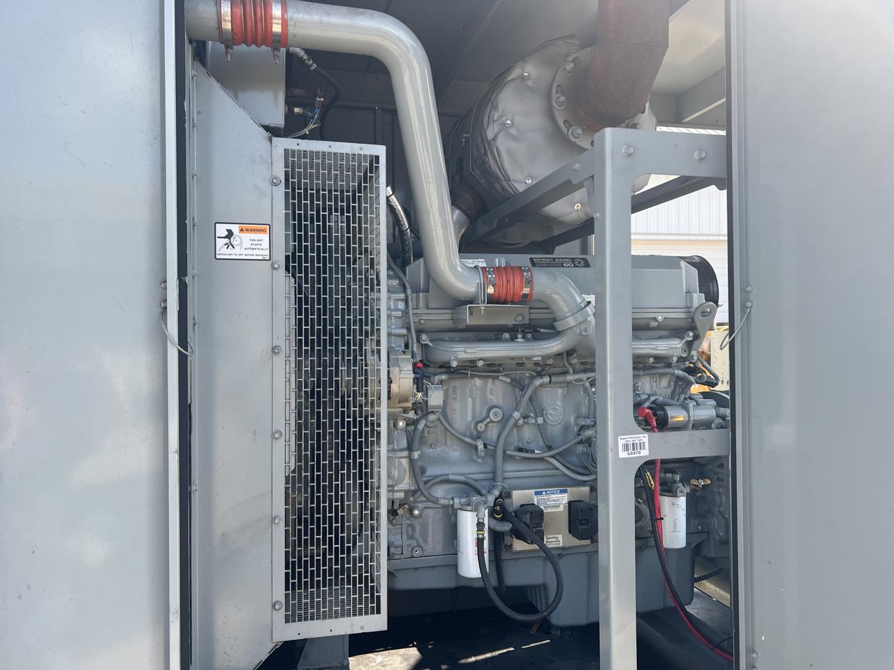 _350 kW MTU Generator, 14 Liter Series 60 Detroit Diesel Engine, with Enclosure and Base Fuel Tank, Year - 2008, 706 Hours, US EPA Tier 3 - Image 9