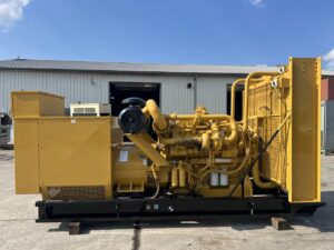_800 kW Caterpillar 3412C Gen Set, Openskid, Year - 2004, 153 Hours