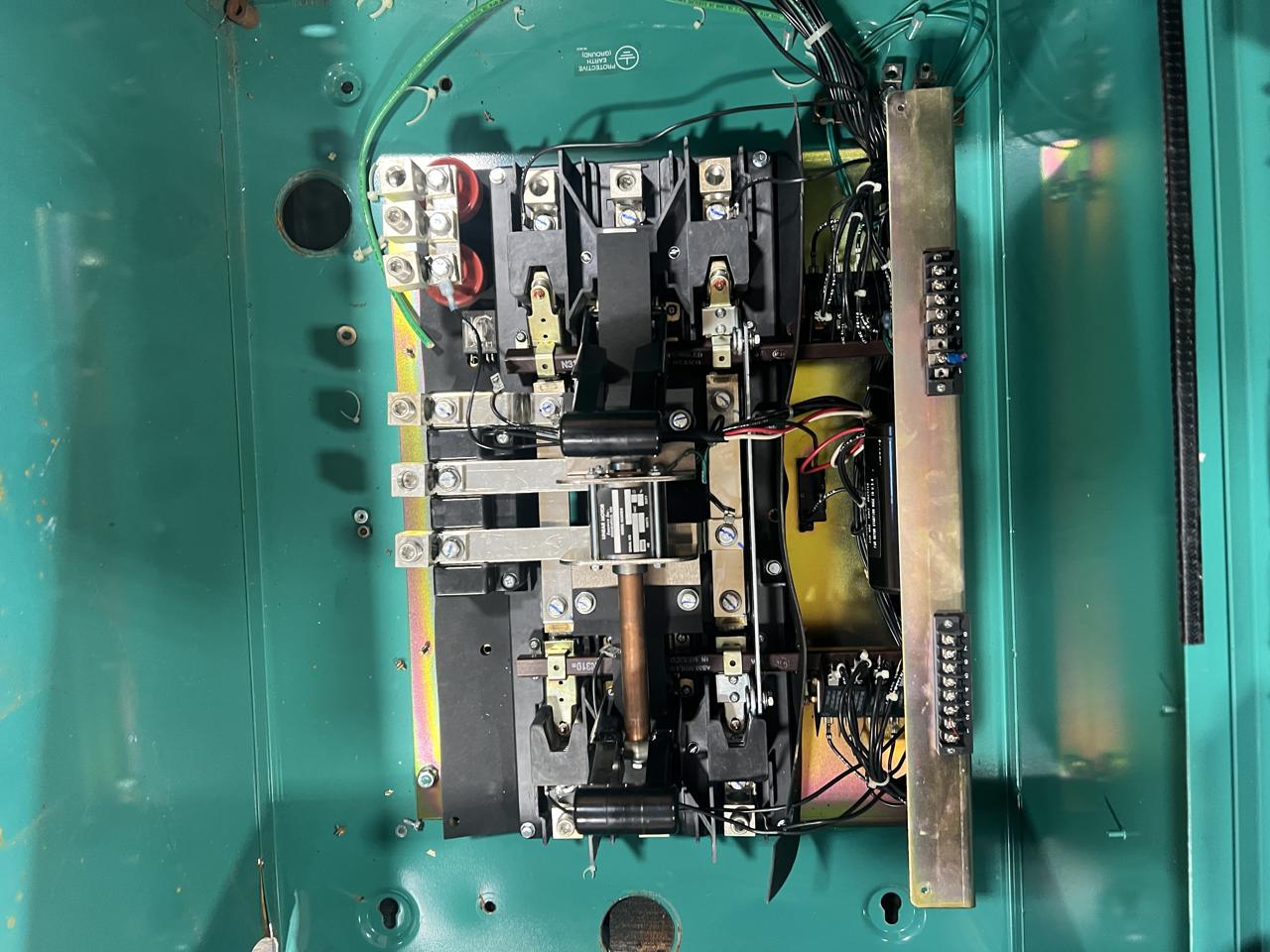 Cummins/Onan Automatic Transfer Switch, 1 Ph, 240 V, Nema 1 - Image 9