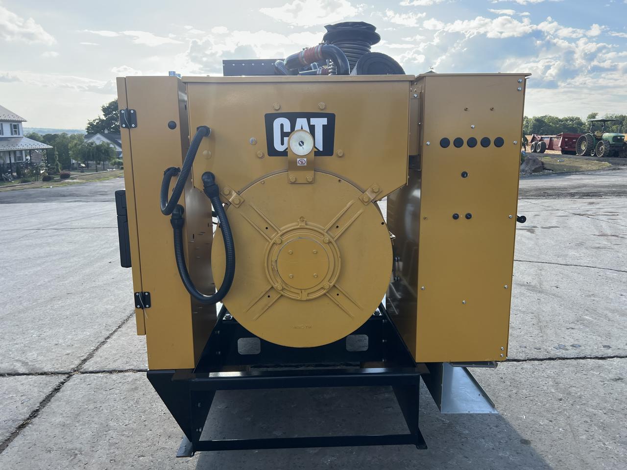 _600 kW C18 CAT Gen Set, Open Skid, Year - 2016, 167 Hours, US EPA Tier 2 Pre Emission Engine - Image 8