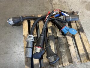 5 Cables with Appleton Connectors Attached One End and Camlock, 400 Amp on other end