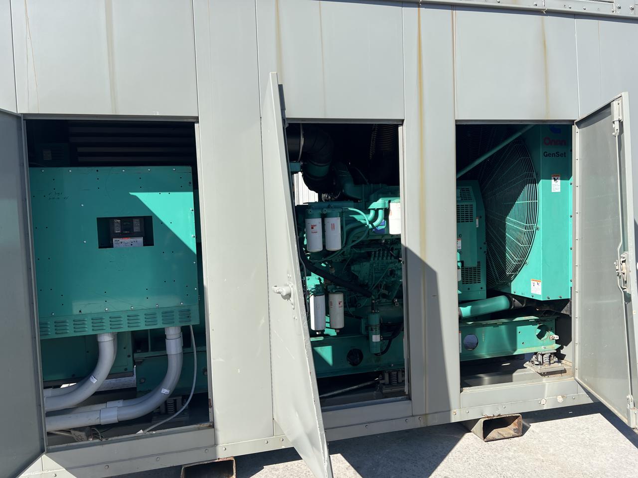 _750 kW Cummins/Onan GenSet, with Enclosure, QST30 Liter Cummins Engine, Year-2001, 1666 Hours - Image 12