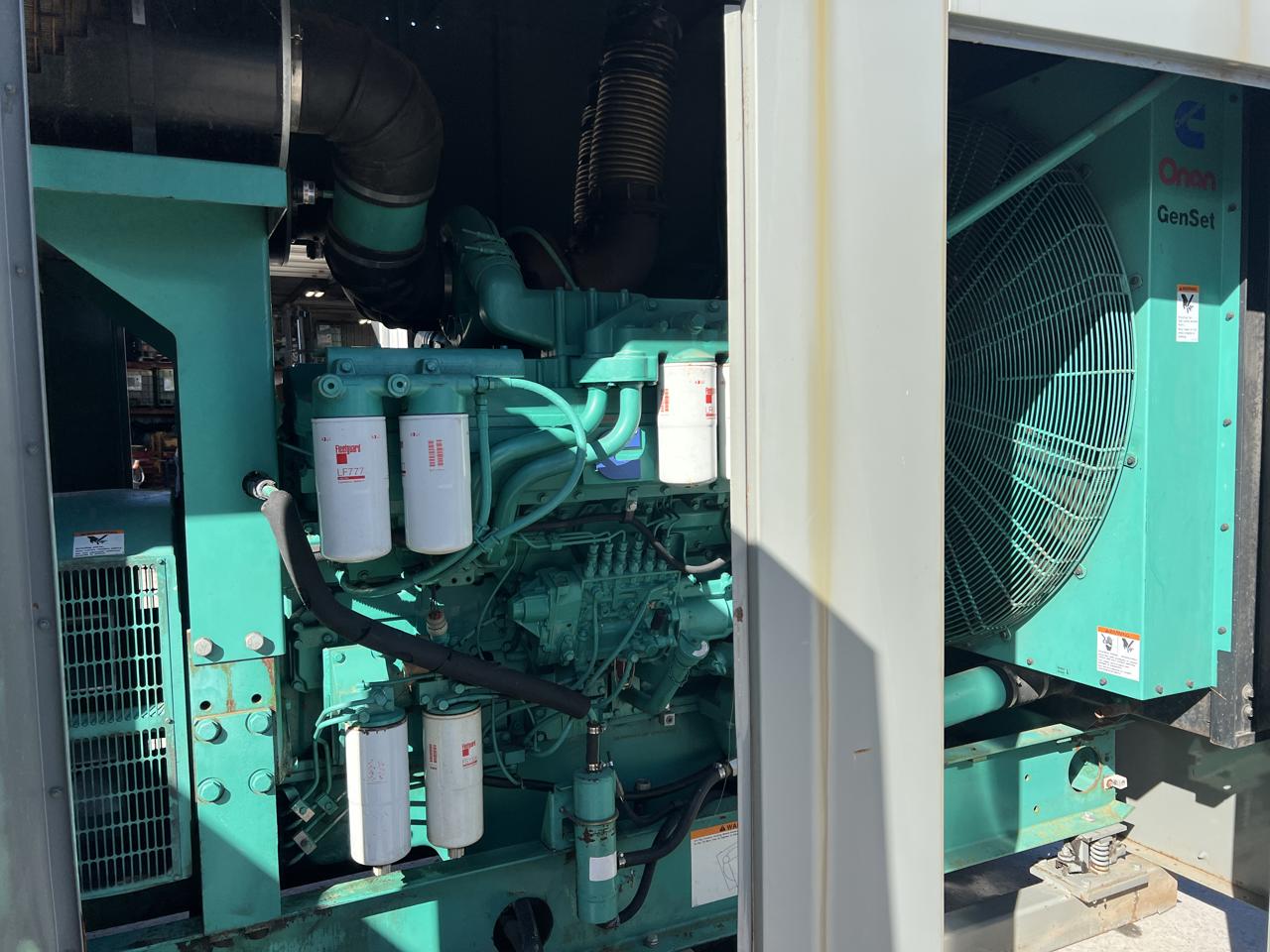 _750 kW Cummins/Onan GenSet, with Enclosure, QST30 Liter Cummins Engine, Year-2001, 1666 Hours - Image 13