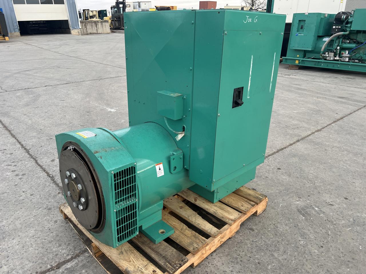 350 kW Onan Generator End with Controller and Breaker - Image 3