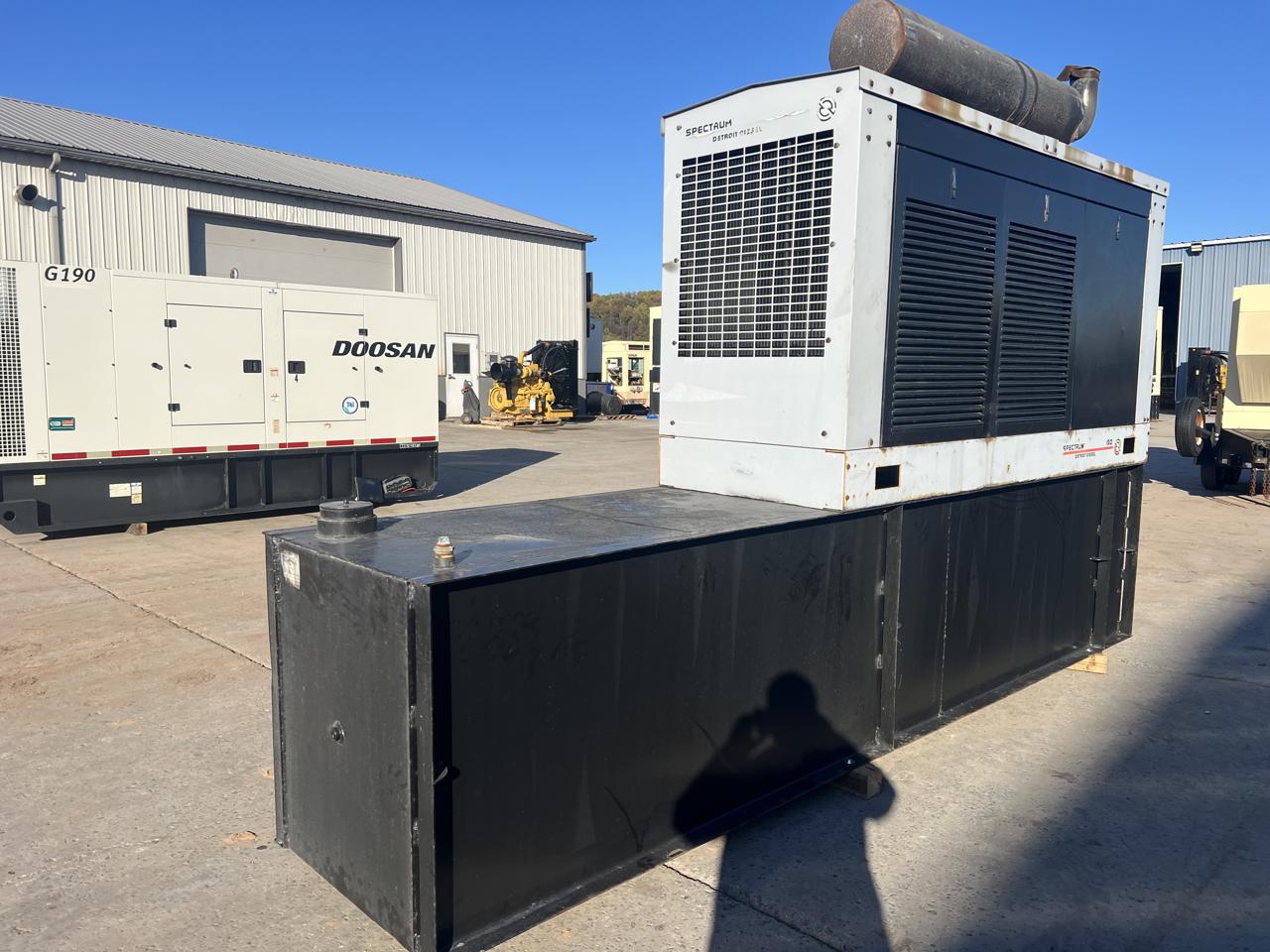 _150 kW Spectrum/Kohler Generator,with Enclosure and Base Fuel Tank 8.1 Liter John Deere Engine, 931 Hours - Image 3