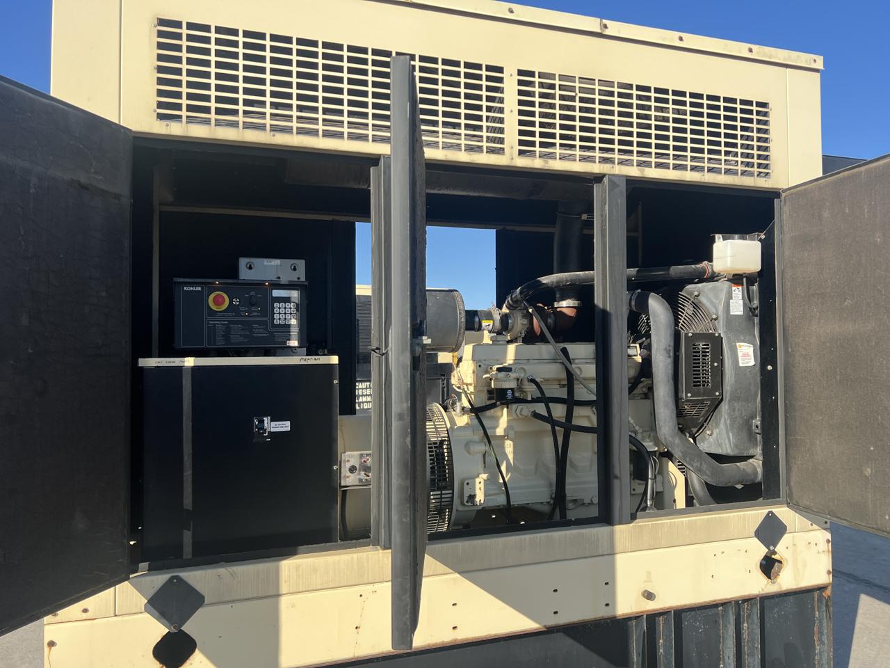 _150 kW Kohler Generator, with Sound Attenuated Enclosure and Base Fuel Tank, 6.1 Liter John Deere Engine, Year - 2002, 246 Hours - Image 9