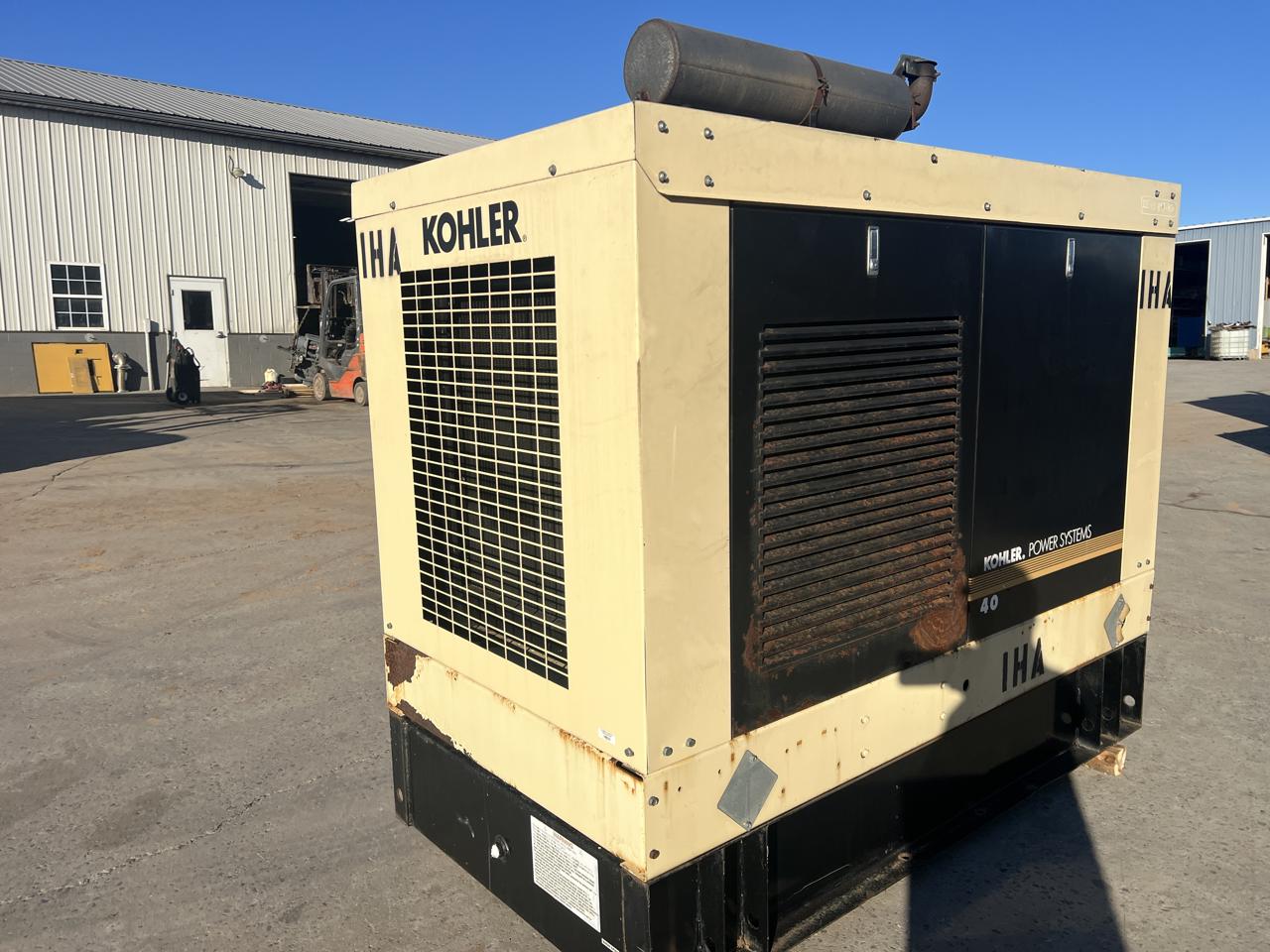 __40 kW Kohler Generator, with Enclosed and Base Fuel Tank, 2.9 Liter John Deere Engine, Year - 2004, 730 Hours - Image 4