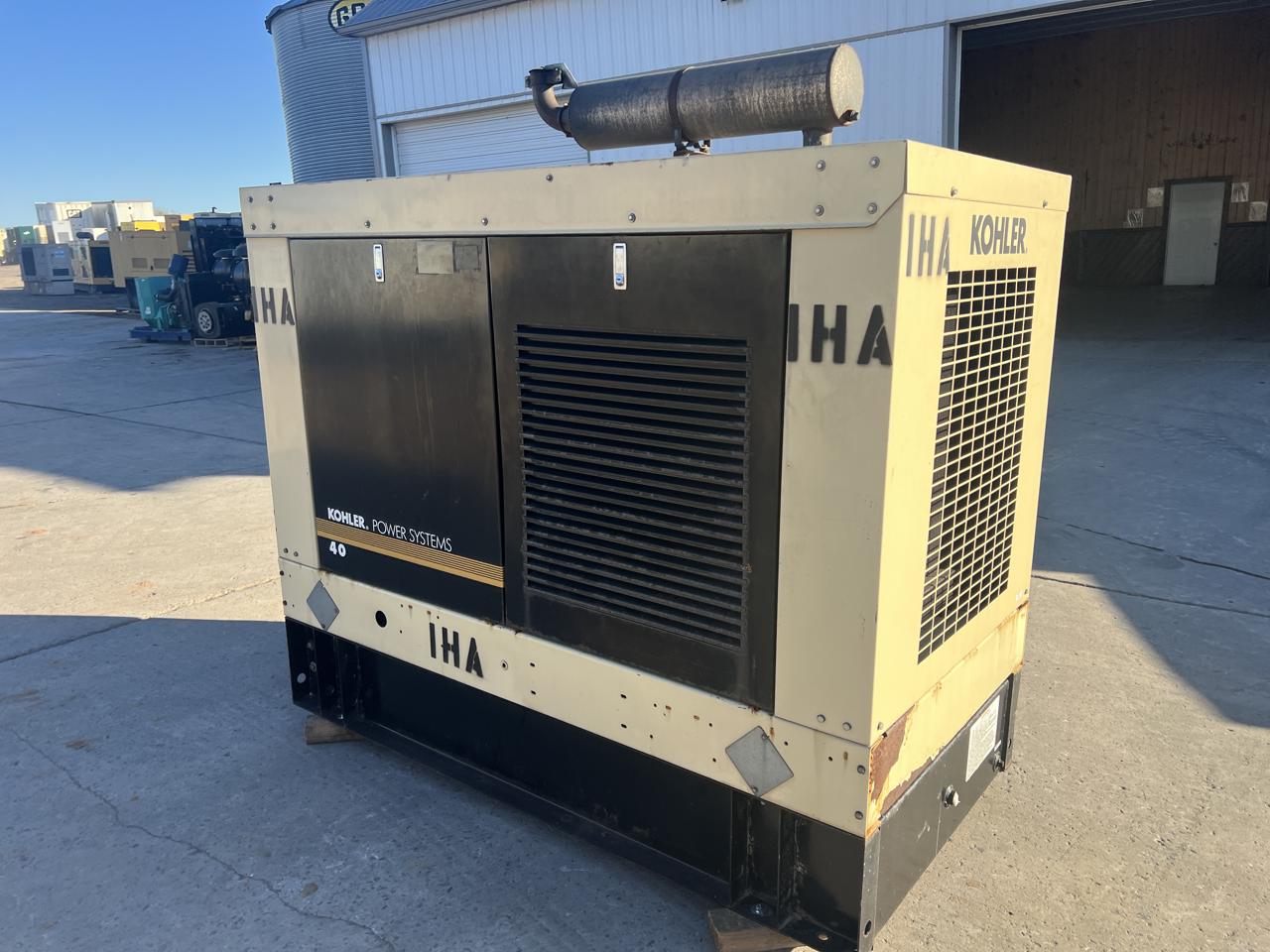 __40 kW Kohler Generator, with Enclosed and Base Fuel Tank, 2.9 Liter John Deere Engine, Year - 2004, 730 Hours - Image 3