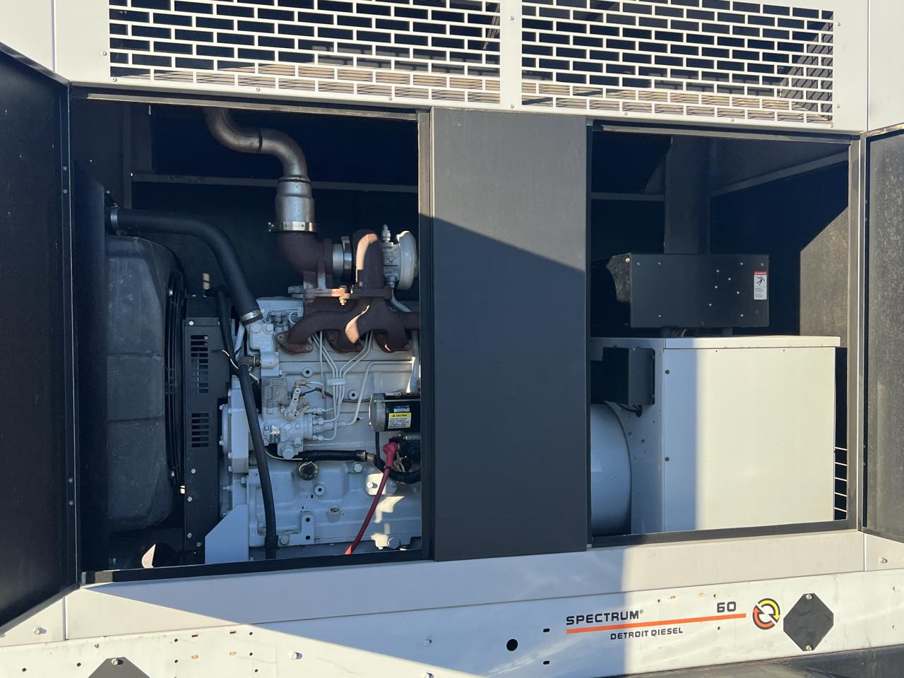 __60 kW Spectrum/Kohler Portal Rental Grade Generator, with Selectable Voltage Switch, 4.5 Liter John Deere Engine, Year - 2002, 137 Hours - Image 6