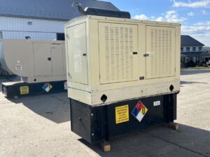 __25 kW Kohler Generator, with Enclosure and Base Fuel Tank, 2.9 Liter John Deere Engine, Year - 2003, 657 Hours