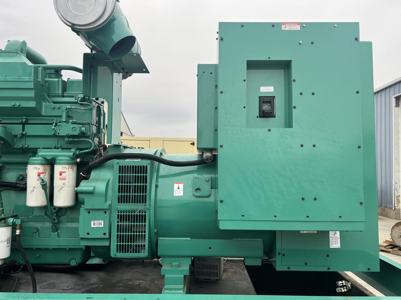 _500 kW Onan/Cummins Generator with Base Fuel Tank, 19 Liter Cummins Engine, Year - 1999 - Image 11