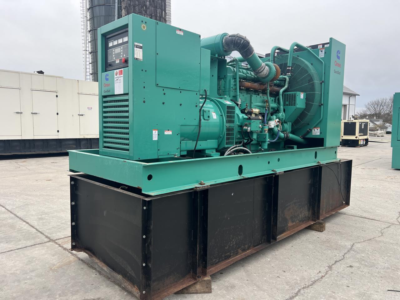 _500 kW Onan/Cummins Generator with Base Fuel Tank, 19 Liter Cummins Engine, Year - 1999 - Image 3