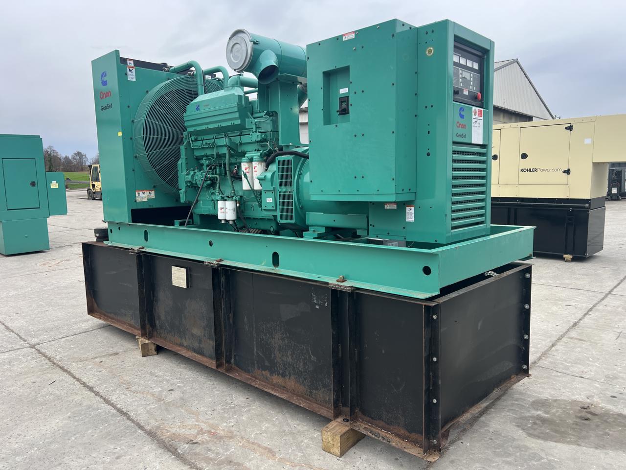 _500 kW Onan/Cummins Generator with Base Fuel Tank, 19 Liter Cummins Engine, Year - 1999 - Image 4