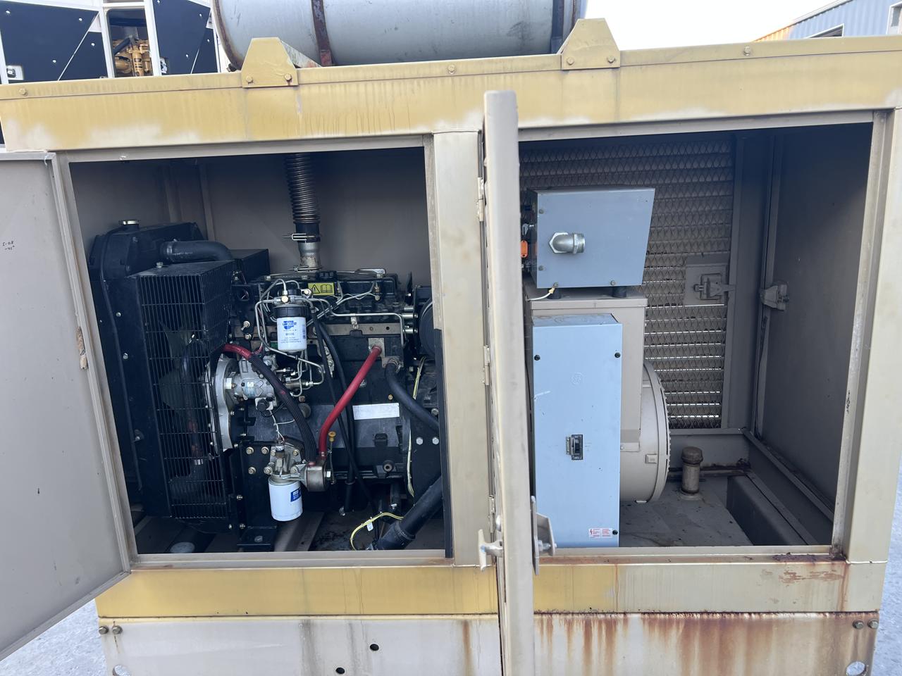 __60 kW Perkins Gen Set, with Enclosure and Base Fuel Tank, Year - 2001, 794 Hours - Image 6