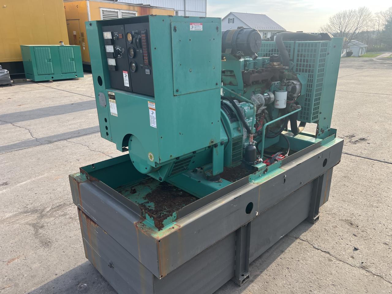 __40 kW Cummins/Onan Gen Set, 3.9 Liter Cummins Engine, Open Skid, Year - 2000, 312 Hours - Image 6