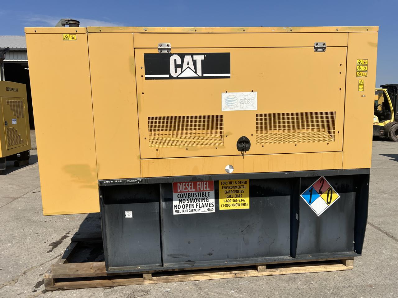 __60 kW CAT Gen Set, with Sound Attenuated Enclosure and Base Fuel Tank, C4.4 Cat Diesel Engine, EMCP 3.2 Controls, Year - 2006