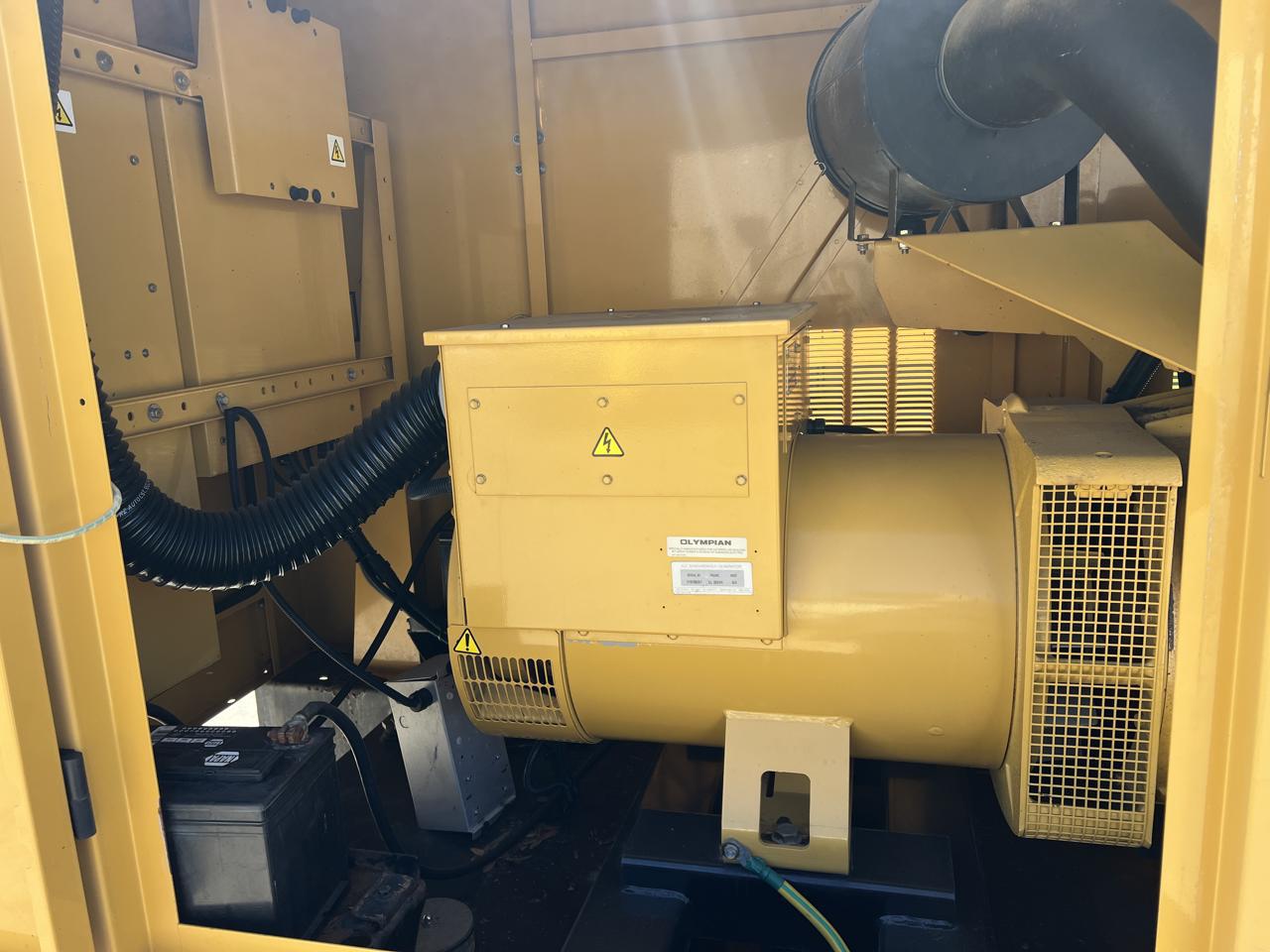 _150 kW Cat/Olympian Generator, with Enclosure and Base Fuel Tank, Perkins Engine, Year - 2001, 216 Hours - Image 15