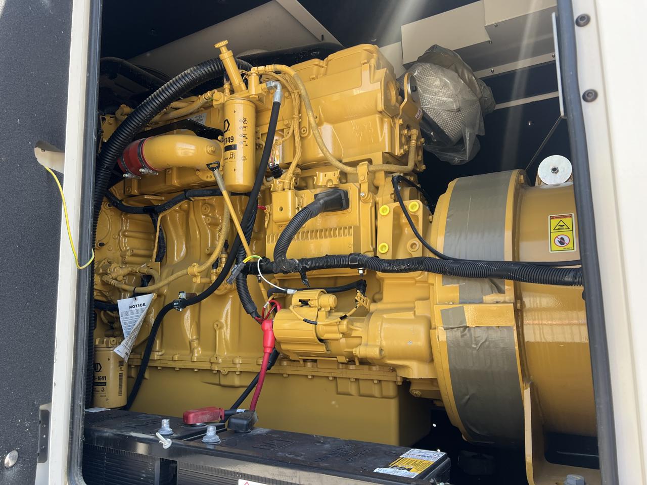 _500 kW New Cat GenSet, with Sound Attenuated Enclosure and 1200 Gal. Base Fuel Tank, Year - 2023, 2 Year Factory Warranty - Image 12