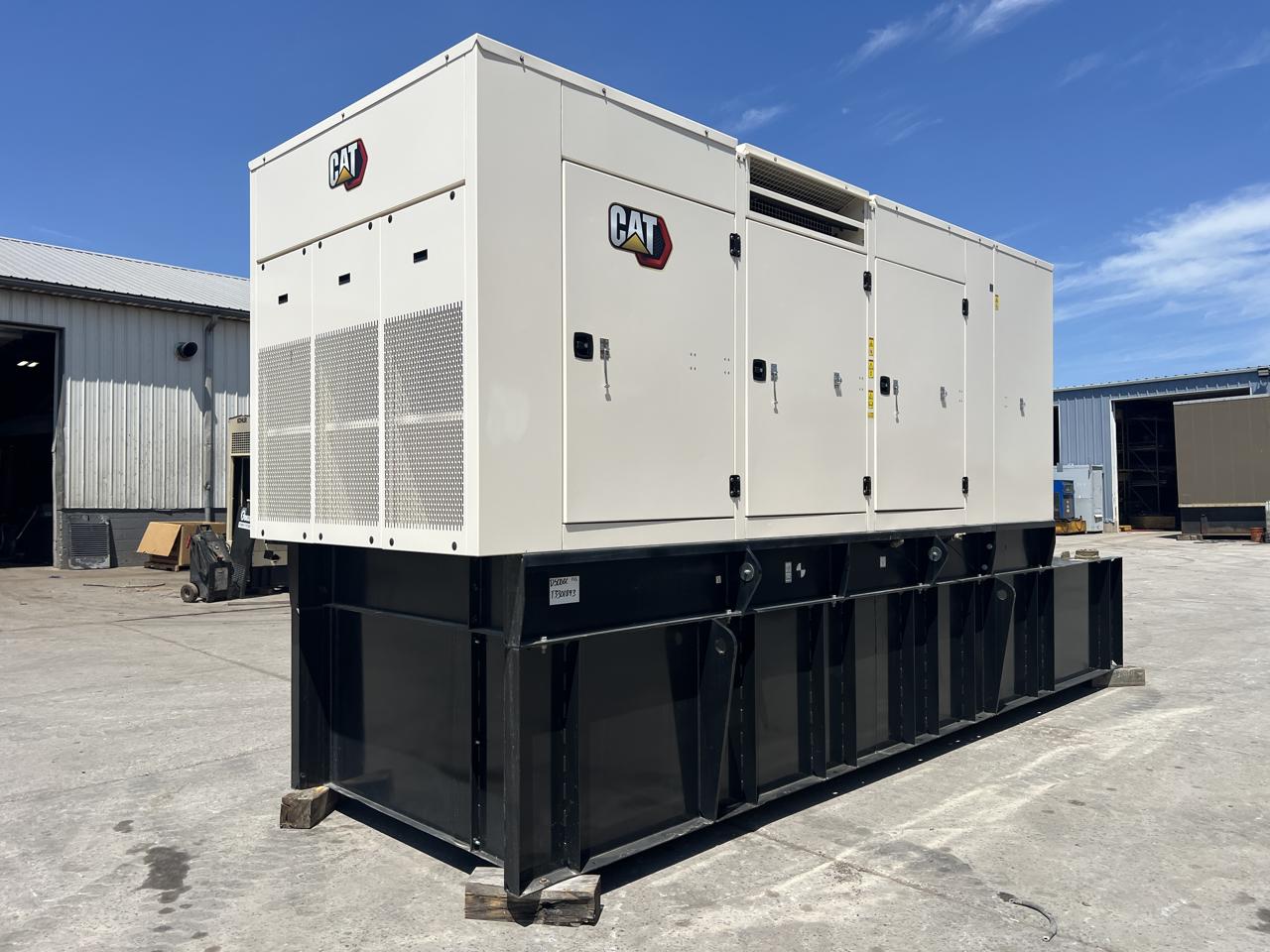 _500 kW New Cat GenSet, with Sound Attenuated Enclosure and 1200 Gal. Base Fuel Tank, Year - 2023, 2 Year Factory Warranty - Image 3