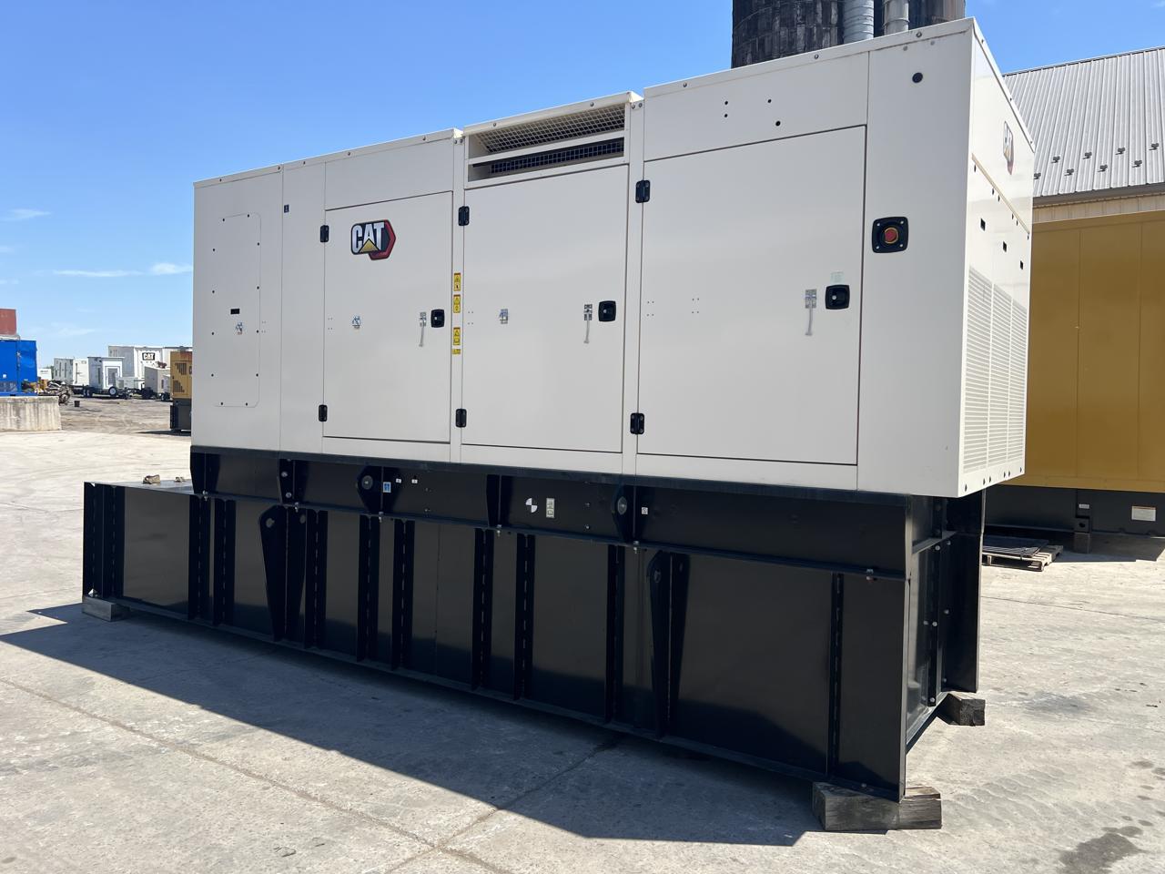 _500 kW New Cat GenSet, with Sound Attenuated Enclosure and 1200 Gal. Base Fuel Tank, Year - 2023, 2 Year Factory Warranty - Image 4