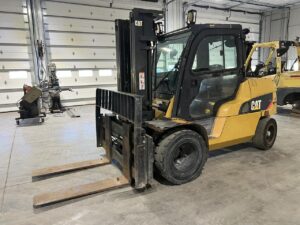 CAT DP55 Forklift, 12000 lb capacity, Diesel Triple Stage Mast, Side Shift, Fork Positioner 42" Forks