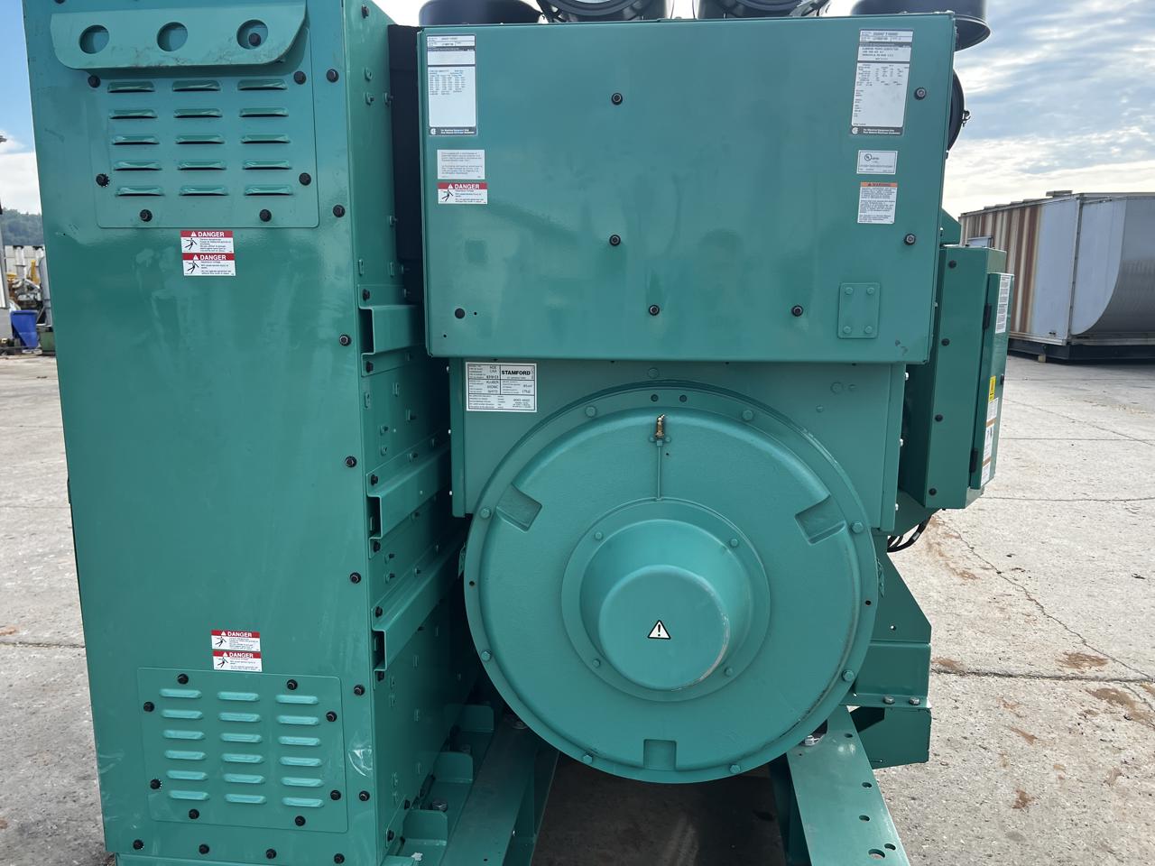 1500 kW Cummins/Onan Generator, New Surplus, QSK50 Liter Cummins Engine, Year - 2022, 5 Hours, US EPA Tier 4 Including DPF Muffler and Def Tank and Controller - Image 17