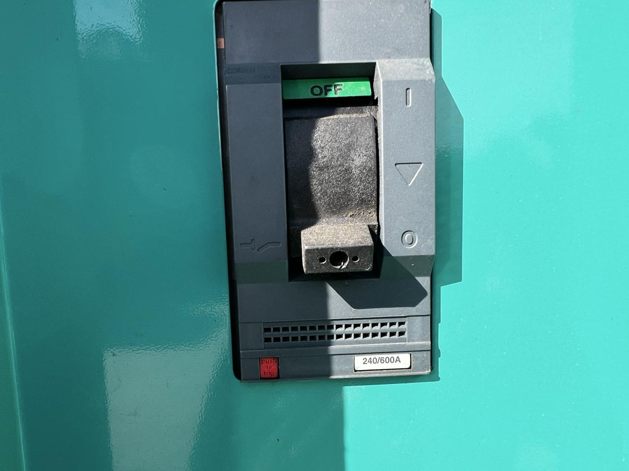 _400 kW Cummins Gen Set, with Remote Electric Radiator, KTA19 600 HP Engine, Year - 2006, 579 Hours - Image 11