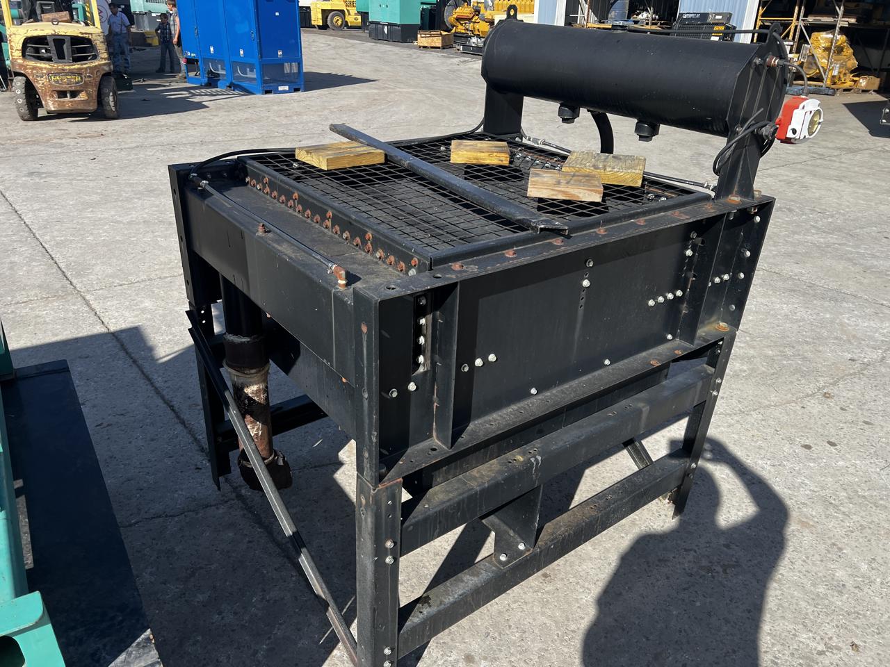 _400 kW Cummins Gen Set, with Remote Electric Radiator, KTA19 600 HP Engine, Year - 2006, 579 Hours - Image 17