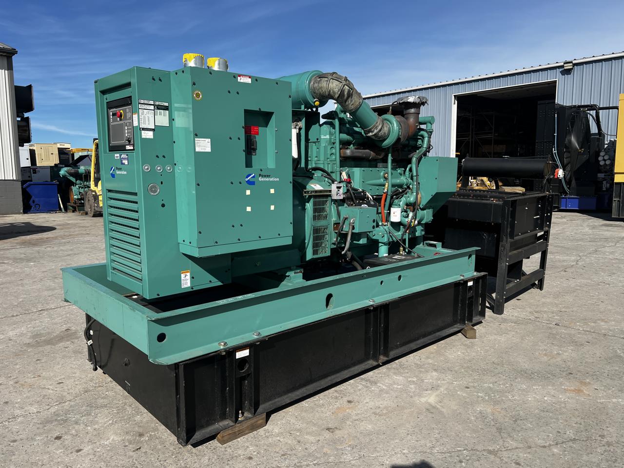 _400 kW Cummins Gen Set, with Remote Electric Radiator, KTA19 600 HP Engine, Year - 2006, 579 Hours - Image 2