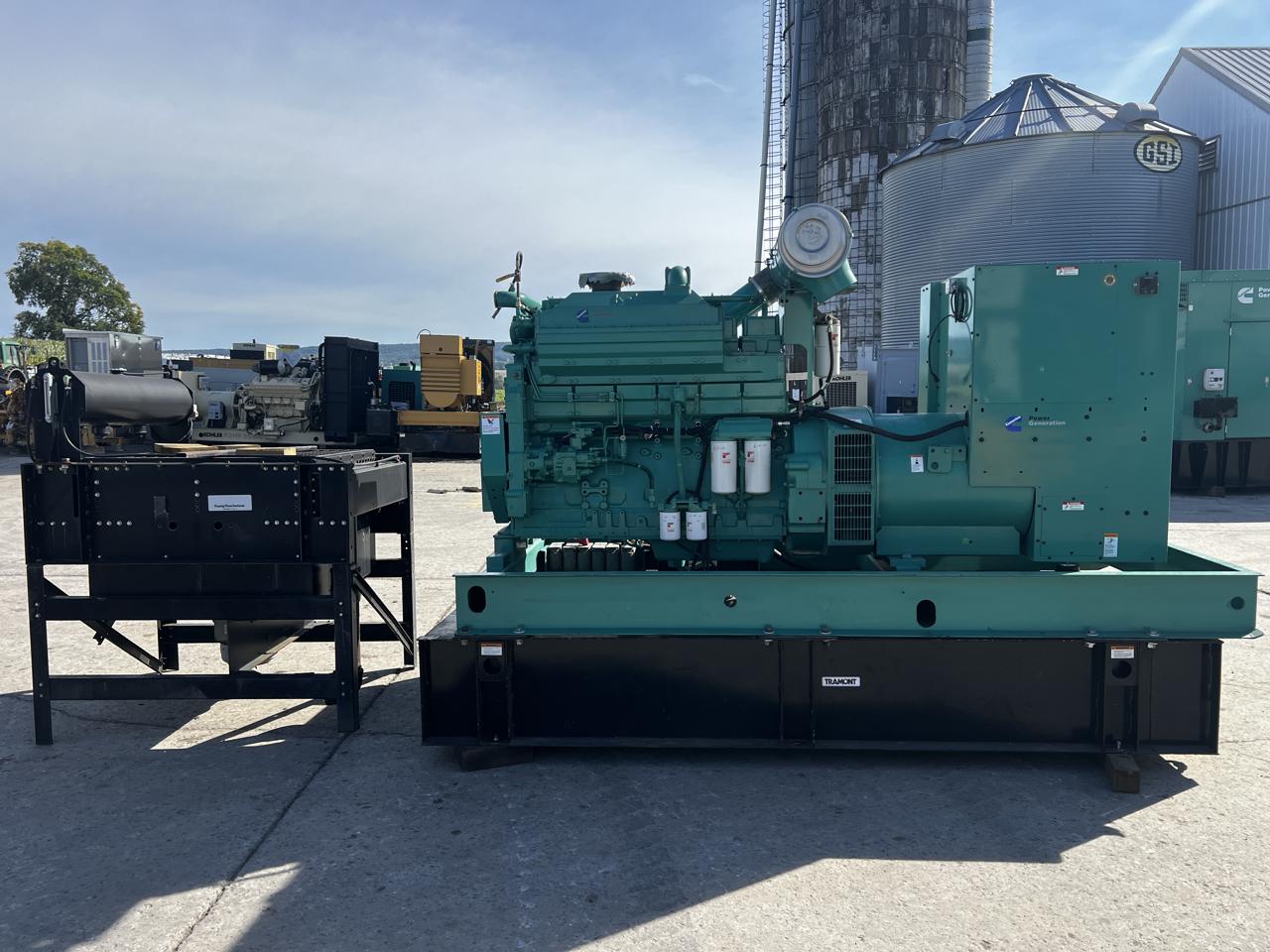 _400 kW Cummins Gen Set, with Remote Electric Radiator, KTA19 600 HP Engine, Year - 2006, 579 Hours - Image 4