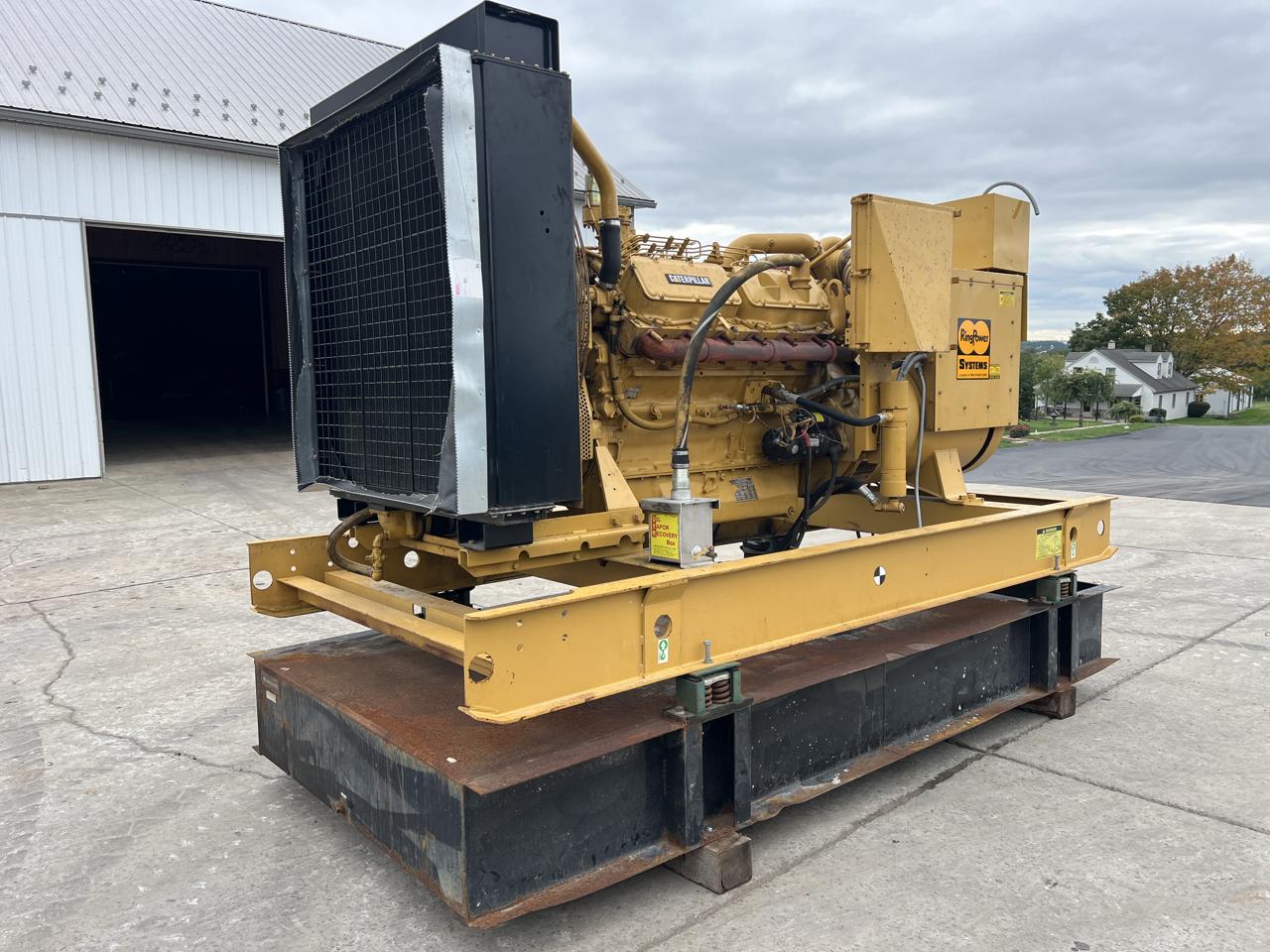 _500 kW 3412 CAT GenSet, Open Skid, 920 Hours, with Base Fuel Tank - Image 4