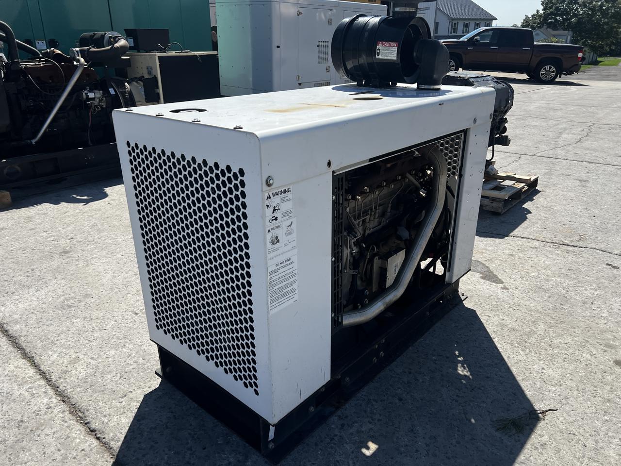 John Deere 6.8 Liter Engine, Power Unit with Radiator, 225 HP, US EPA Tier 3 Pre Emission Engine, Year - 2014 - Image 7